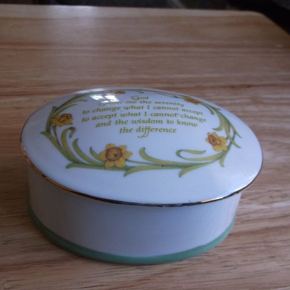 1981 glass trinket box.